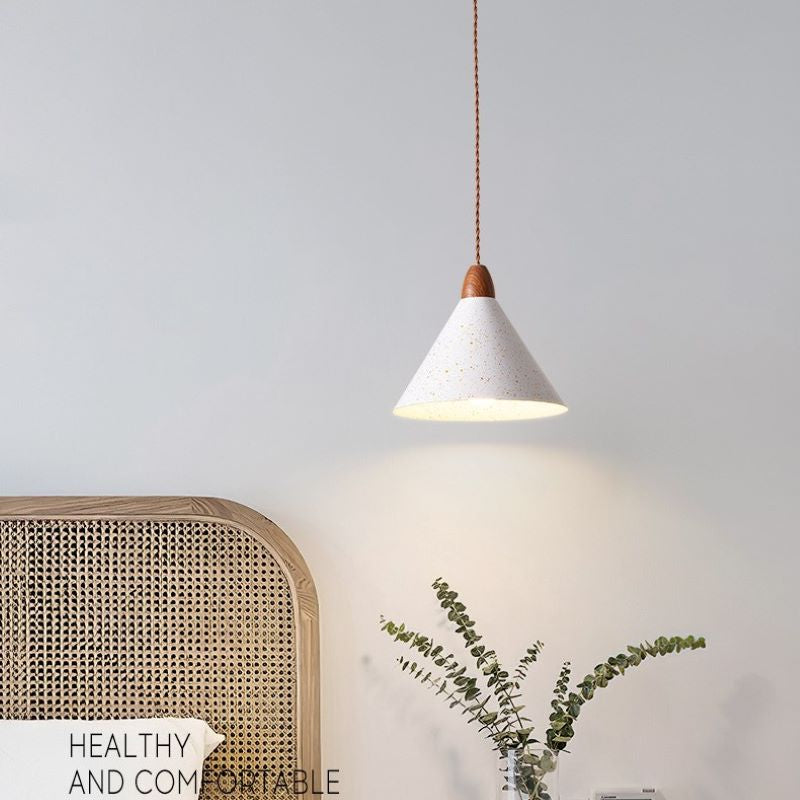 Clérachic White Metal Pendant Light for Bedside — gallery 01, 10001 b257d7b8 43f3 4899 a2b1 e0de427706e7.