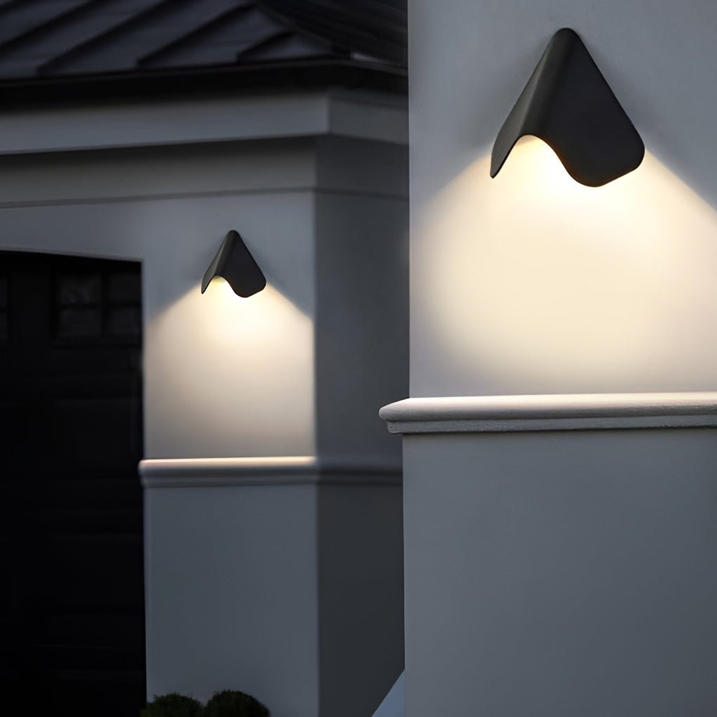 Aluminum LED Outdoor Sconce, Modern Wall Light With Optical Lens Shade