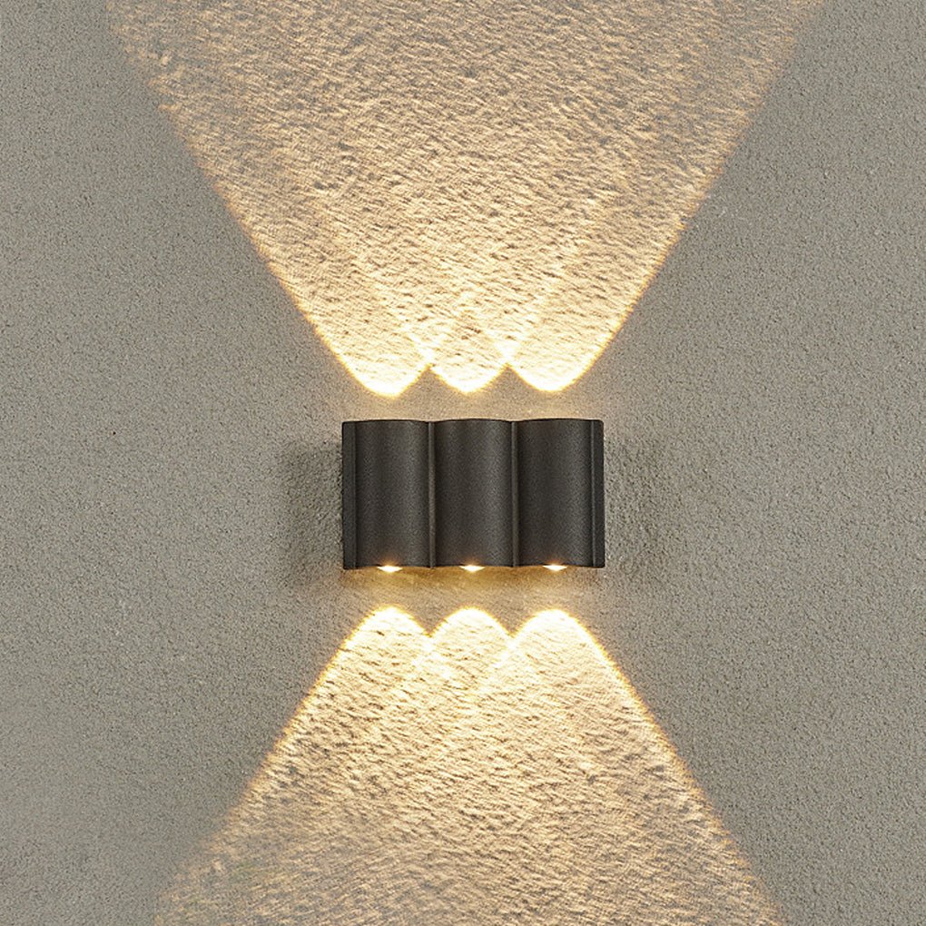 Wave-Arc LED udendørs væglampe, sort aluminium, IP65 vandtæt