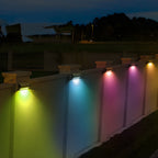 Luz de Parede Exterior Solar Dusk-To-Dawn com LEDs Branco Quente e RGB