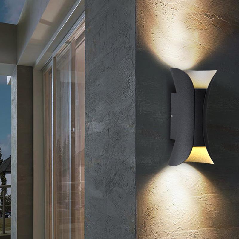 Applique murale extérieure Sunshine en aluminium et verre, lumière LED haut-bas