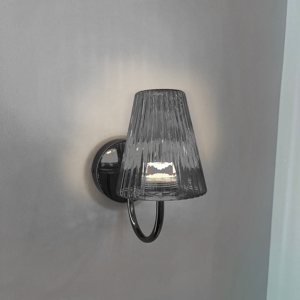 American Vintage LED-væglampe, kegleformet glasskærm, justerbart hvidt lys