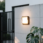 Arandela Exterior Quadrada em Alumínio Preto, LED Branco Quente 12W