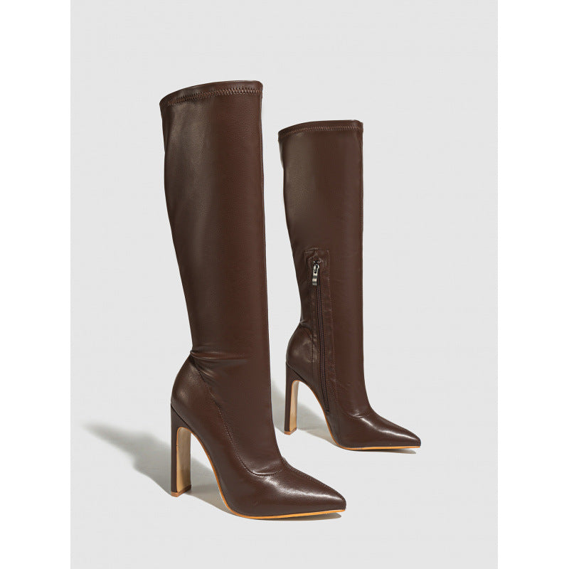 Bottes à bout pointu et talons fins