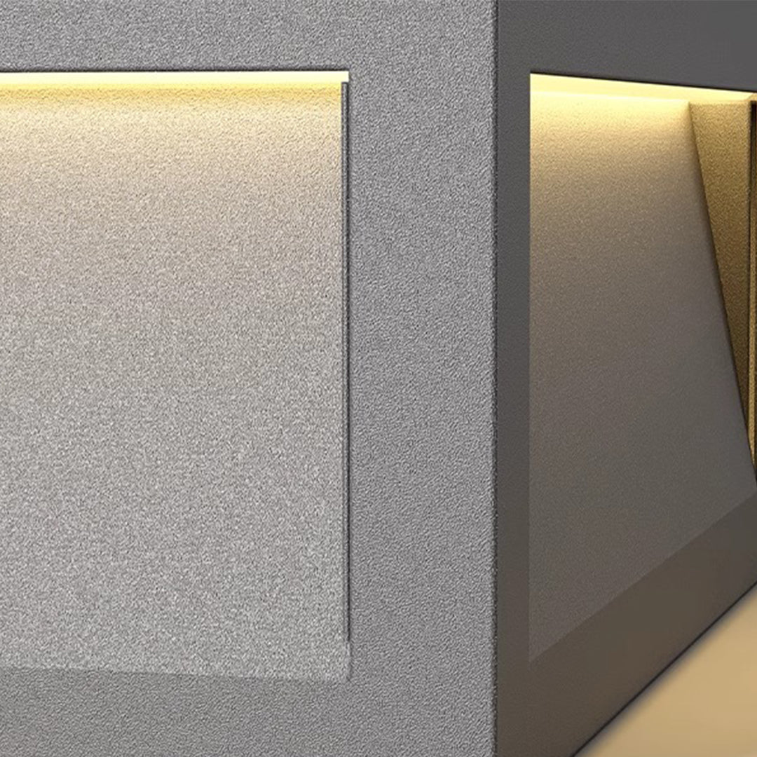 Lampes piliers avec base en acier, poteau LED carré minimaliste Theodore