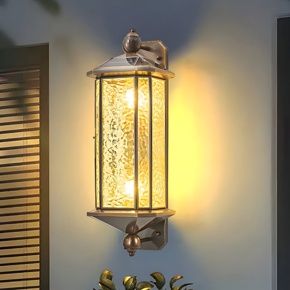 Luz de Parede Exterior em Cobre de Meio Século com Abajur de Vidro Ondulado como Água