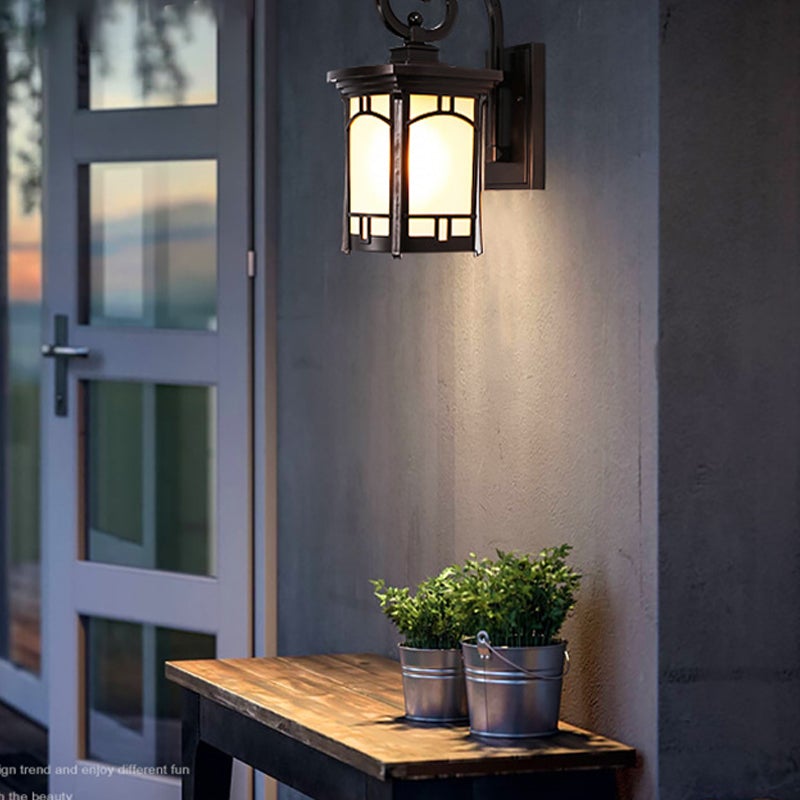 Luz de Parede Exterior em Vidro às Riscas, Design Geométrico, Abajur em Alumínio