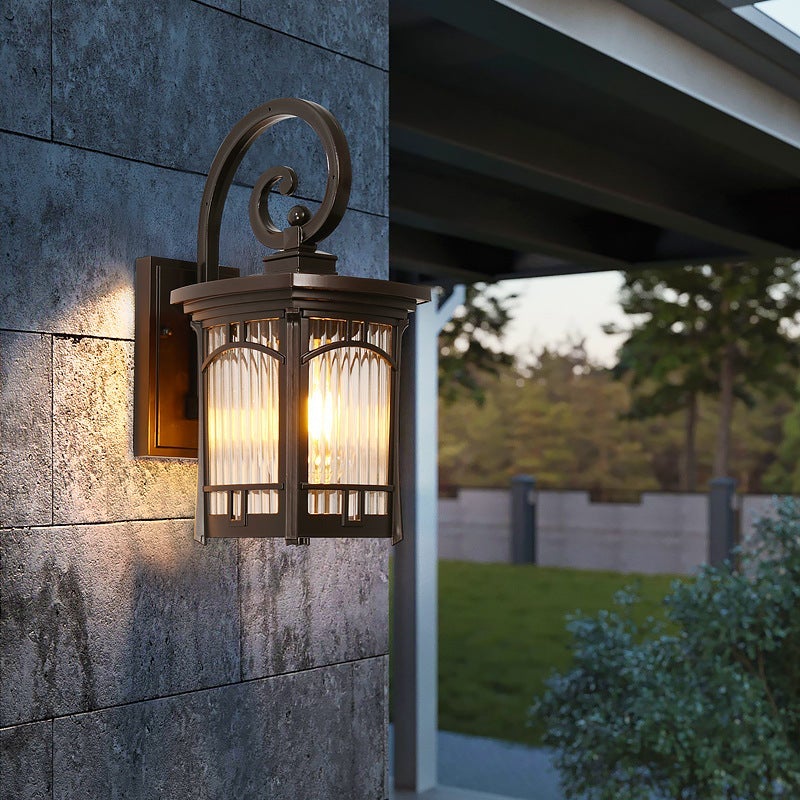 Luz de Parede Exterior em Vidro às Riscas, Design Geométrico, Abajur em Alumínio
