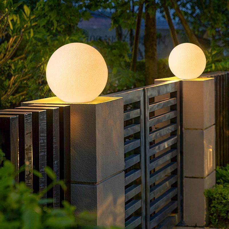 Luz de Poste Exterior Redonda em Forma de Lua, Design de Bola em Resina Belle