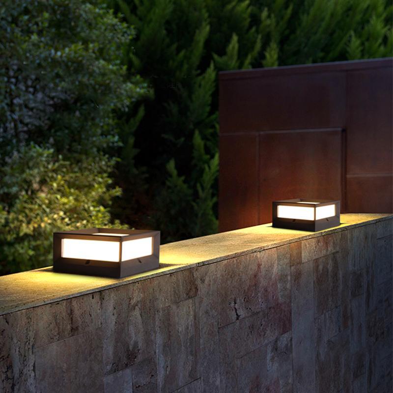 Lampe extérieure carrée Una en aluminium, lanterne solaire ou câblée LED  