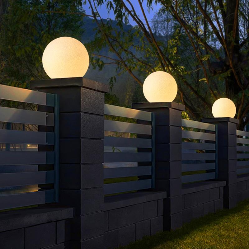 Luz de Poste Exterior Redonda em Forma de Lua, Design de Bola em Resina Belle