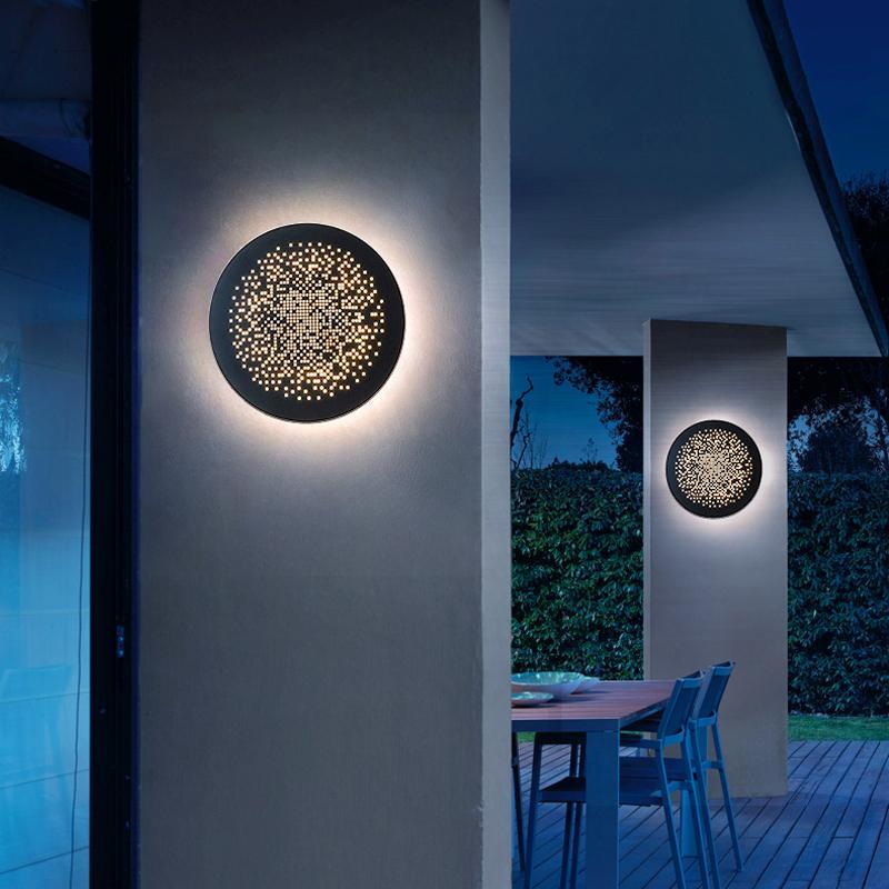 Applique murale extérieure métallique circulaire Olga, design LED à trous d’épingle