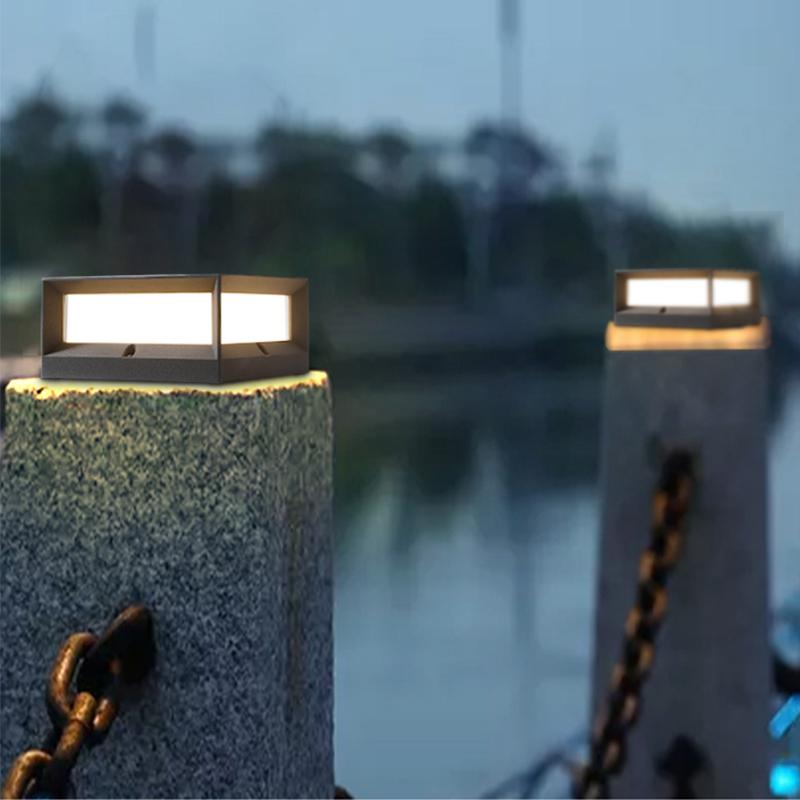 Lampe extérieure carrée Una en aluminium, lanterne solaire ou câblée LED  