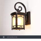 Luz de Parede Exterior em Vidro às Riscas, Design Geométrico, Abajur em Alumínio