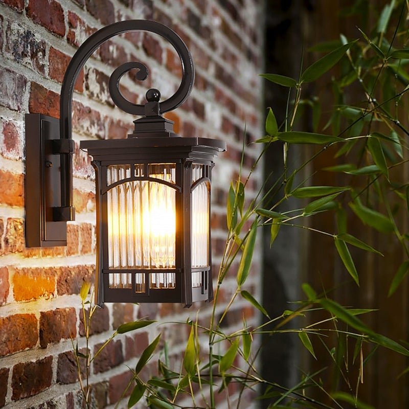 Luz de Parede Exterior em Vidro às Riscas, Design Geométrico, Abajur em Alumínio