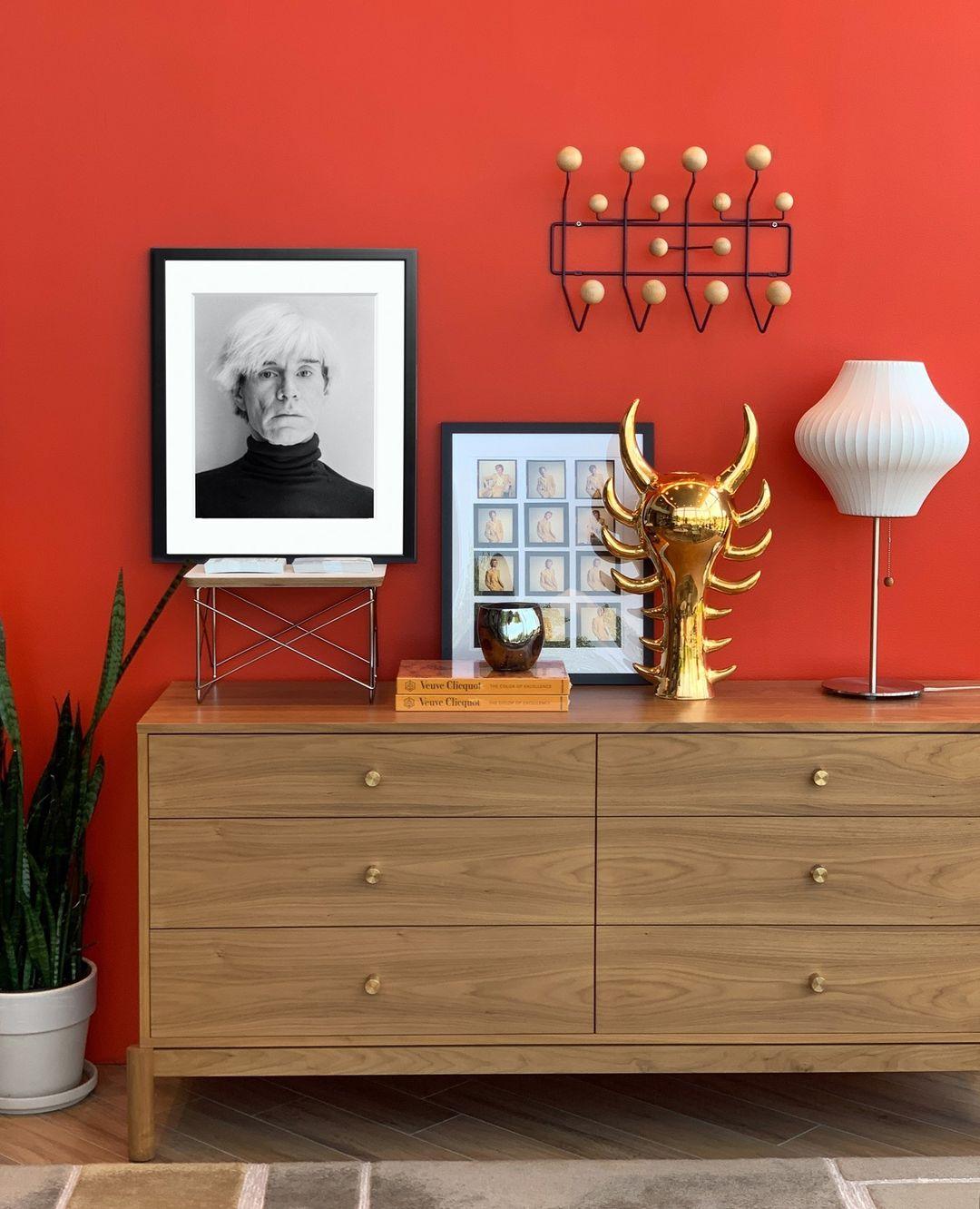 Faux silk bubble table lamp showing the pull-chain switch with wood accent