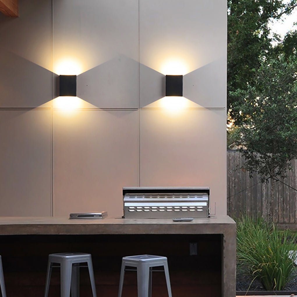 Dirk Square LED Outdoor Wall Light In Flash-Black Aluminum