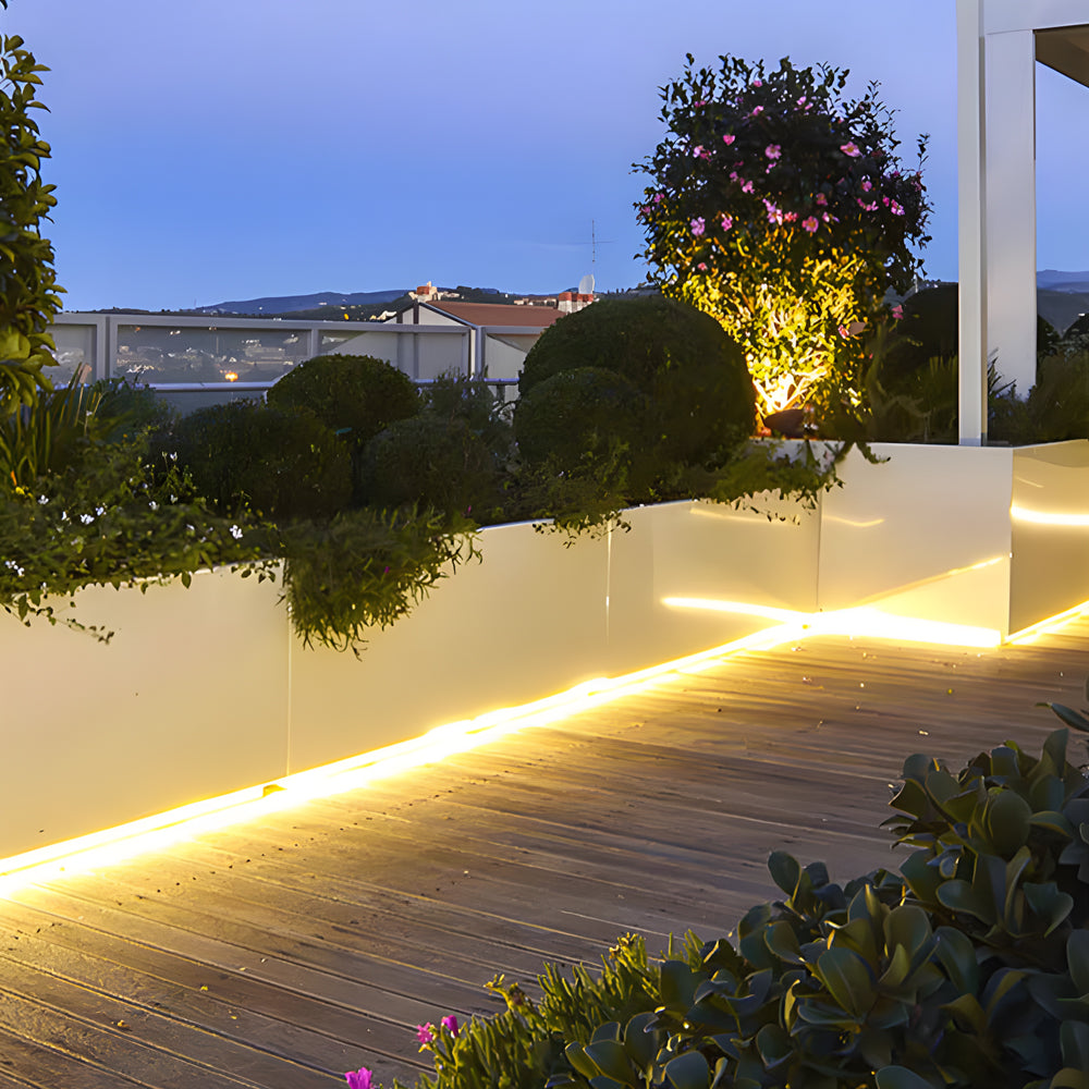 Plas Solar-Powered LED Strip Light, Warm White Silicone Rope