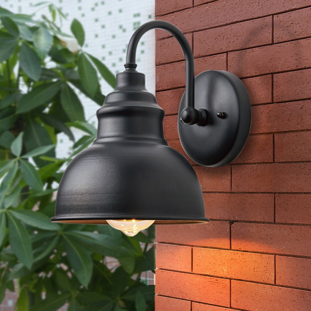 Applique murale rétro Ursa avec capteur crépuscule à l’aube, fer et aluminium