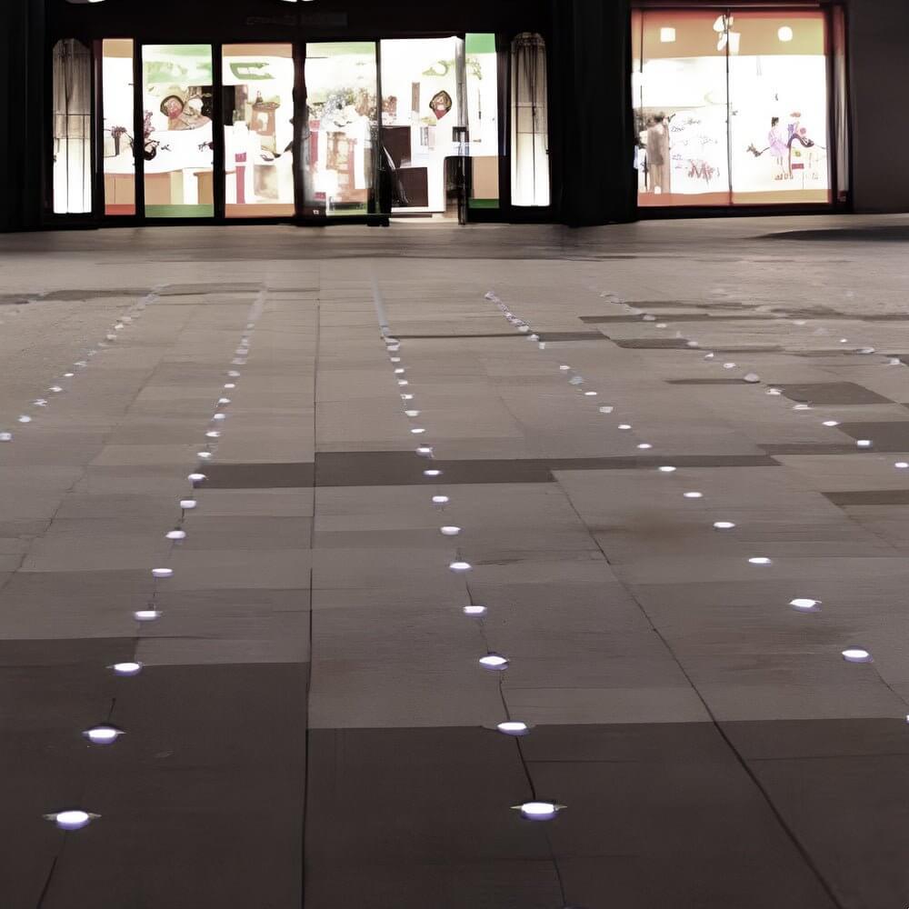 Graham Solar-Powered Aluminum Well Light for Outdoor Pathways