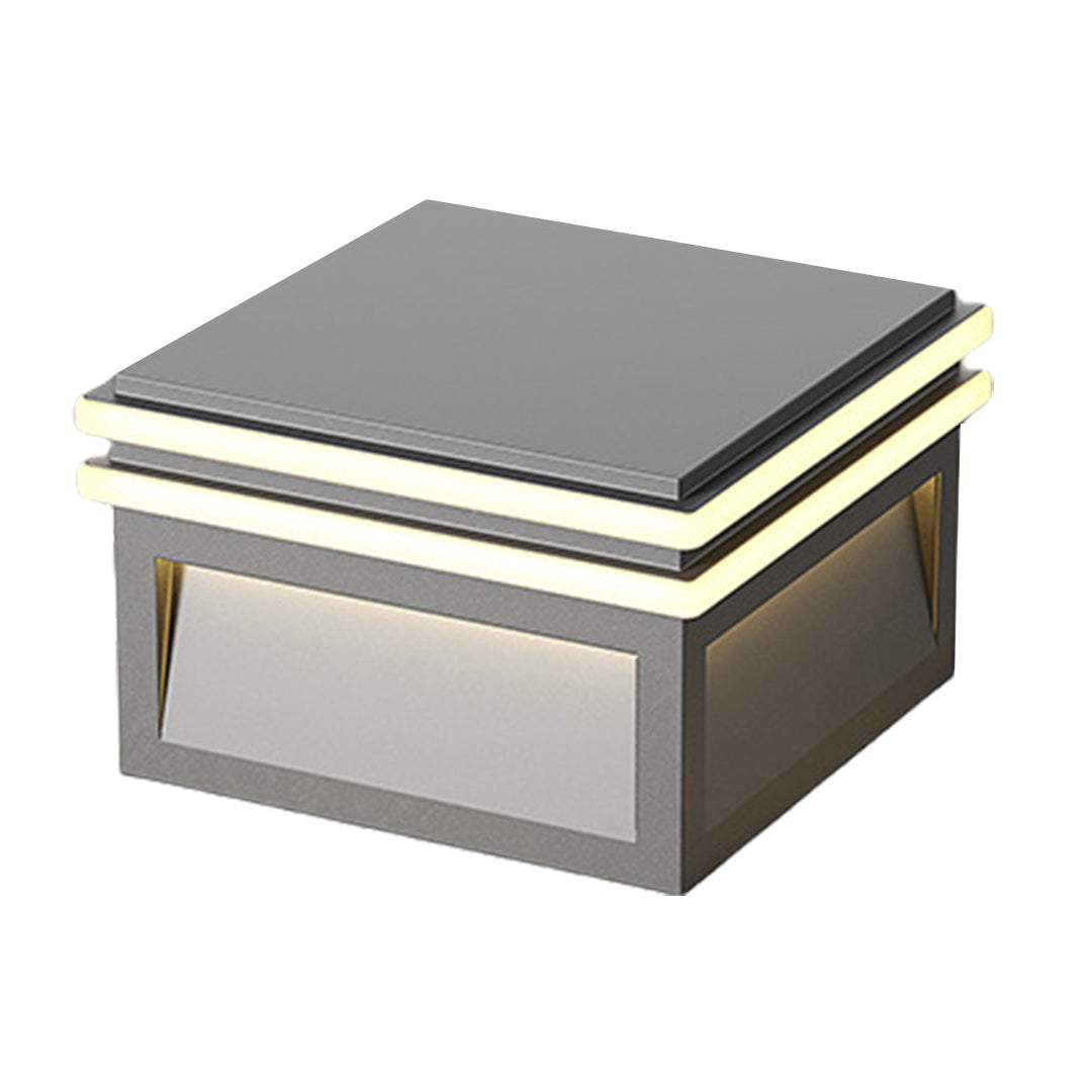 Lampes piliers avec base en acier, poteau LED carré minimaliste Theodore