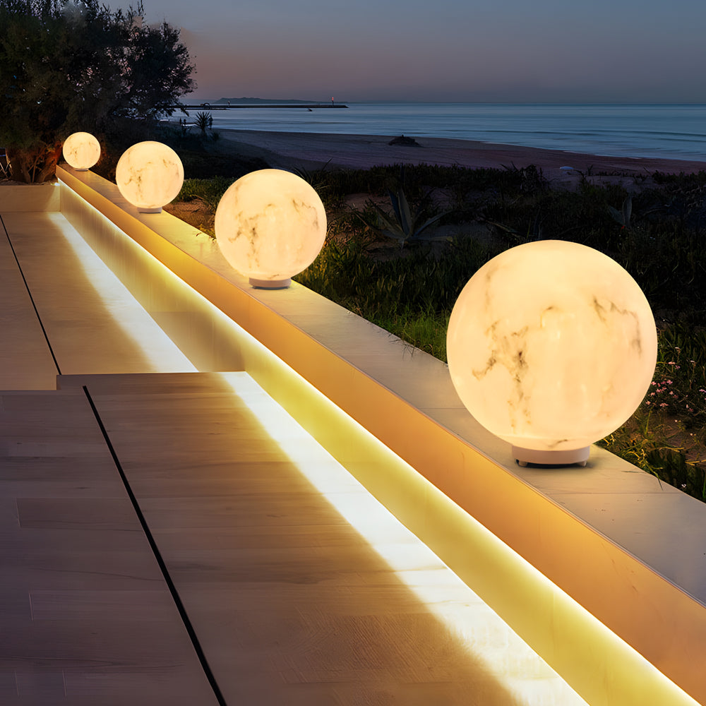 Gle Moon-Shaped Faux Marble Globe Pillar Light for Gardens