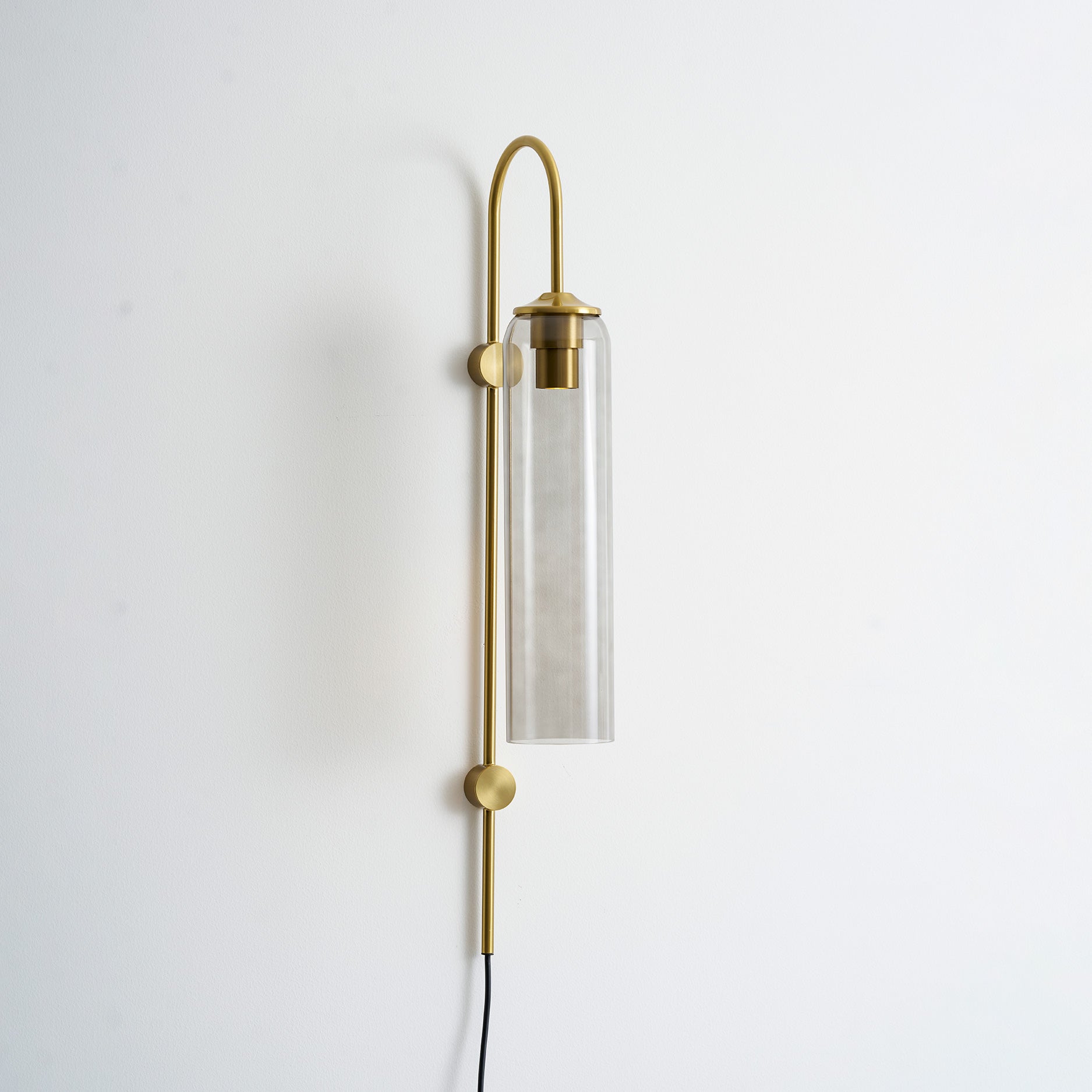 glass wall lamp final lifestyle view of the mouth-blown glass sconce